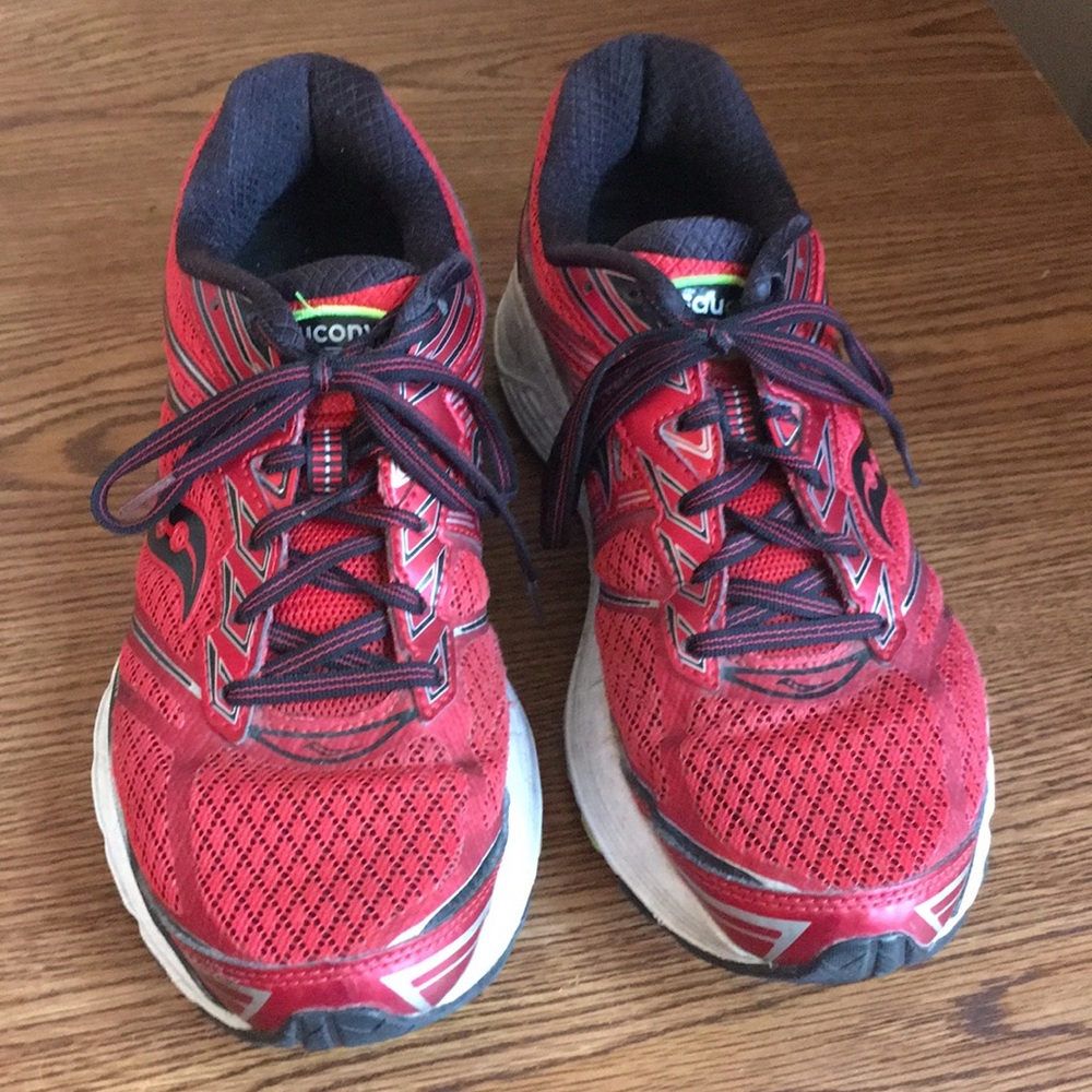 Men's Saucony Guide 9 Everun Red Sneakers Sz 9